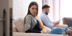 كيف ألفت انتباه زوجي وأنا زعلانة (7 طرق فعالة) 2026